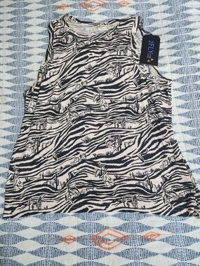 2flyCo Women’s Black & Cream Western Print Tank Top